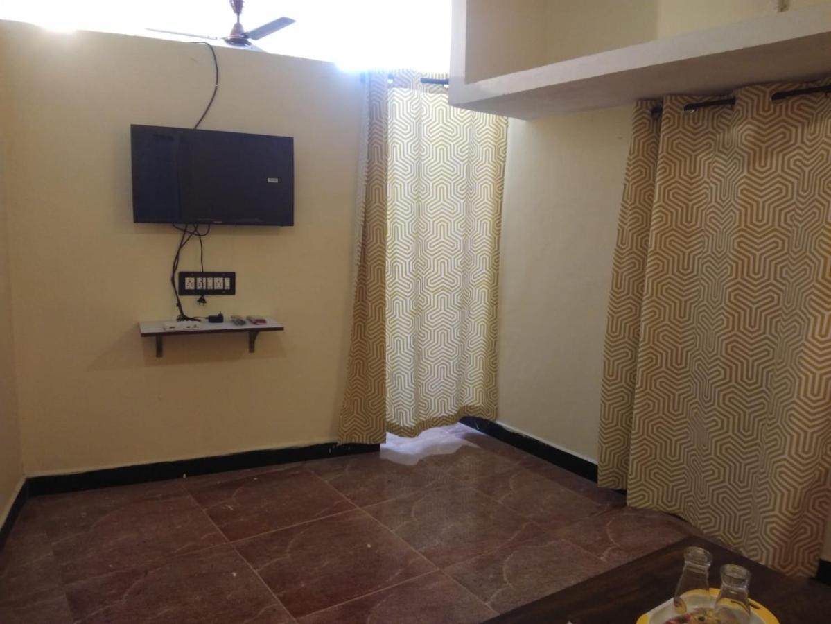 Nks Homestay ปอนดิเชอรี ภายนอก รูปภาพ