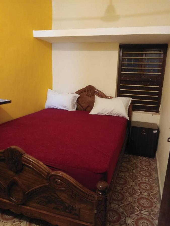 Nks Homestay ปอนดิเชอรี ภายนอก รูปภาพ