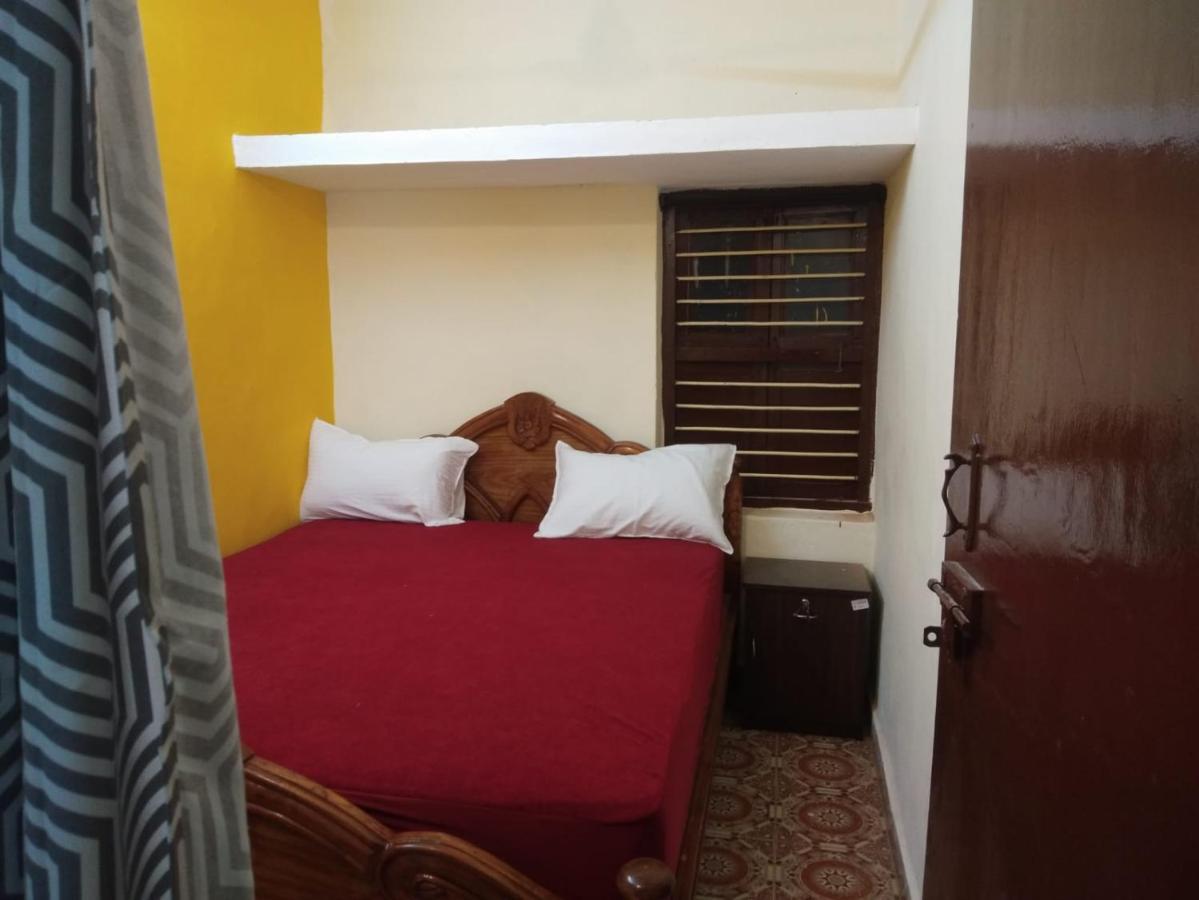 Nks Homestay ปอนดิเชอรี ภายนอก รูปภาพ