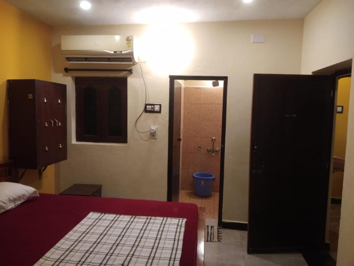 Nks Homestay ปอนดิเชอรี ภายนอก รูปภาพ